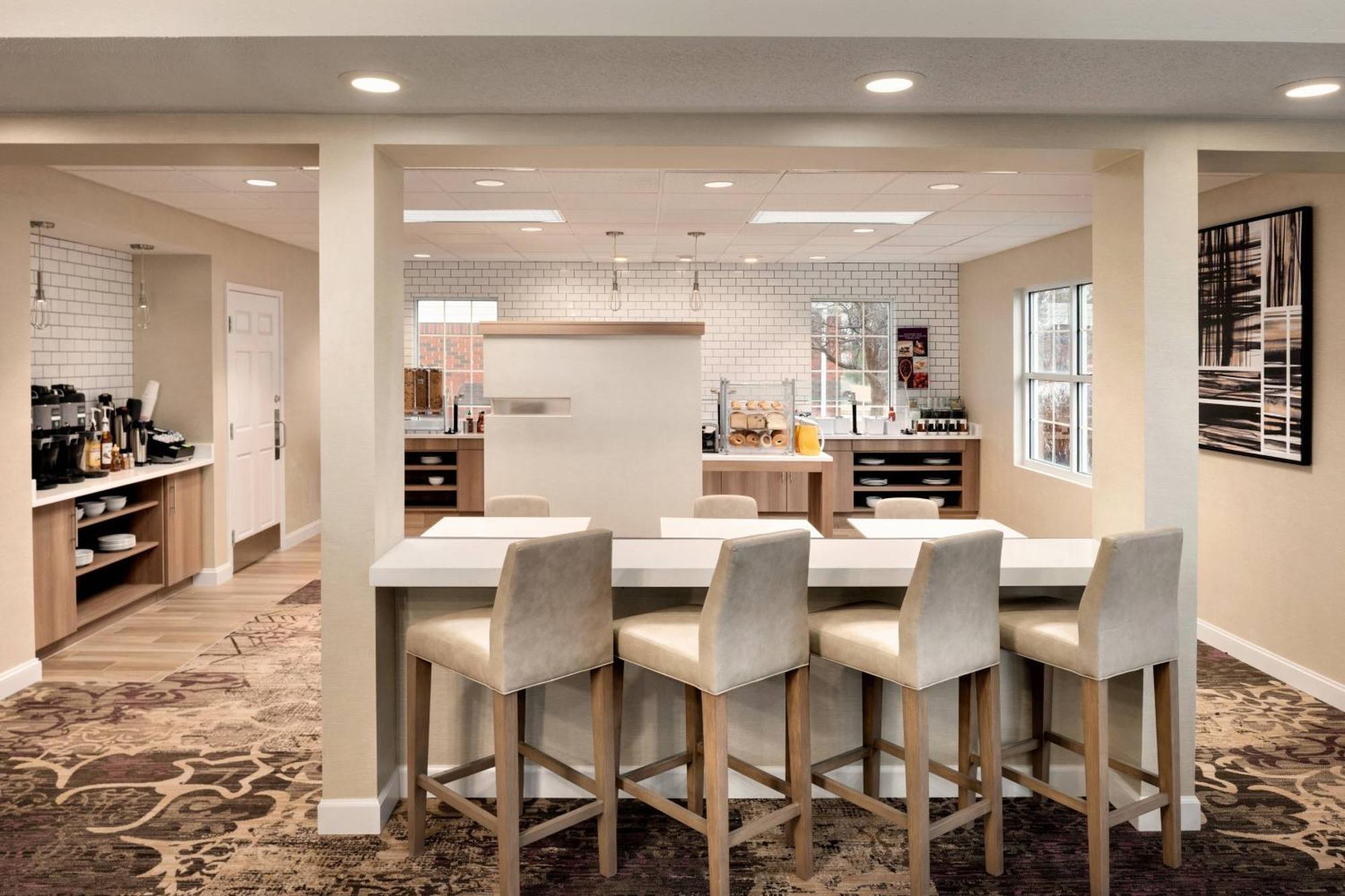 Residence Inn By Marriott West Springfield Εξωτερικό φωτογραφία