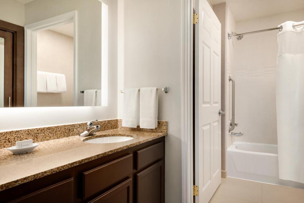 Residence Inn By Marriott West Springfield Εξωτερικό φωτογραφία